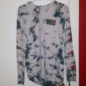 Medium Long sleeve